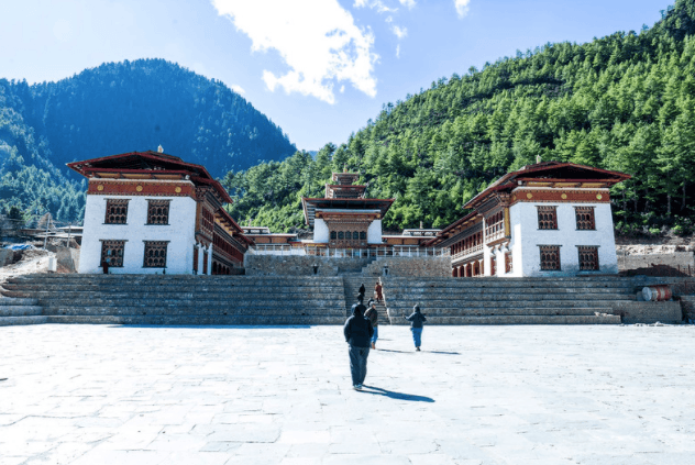 Der weiße und schwarze Tempel des Haa-Tals